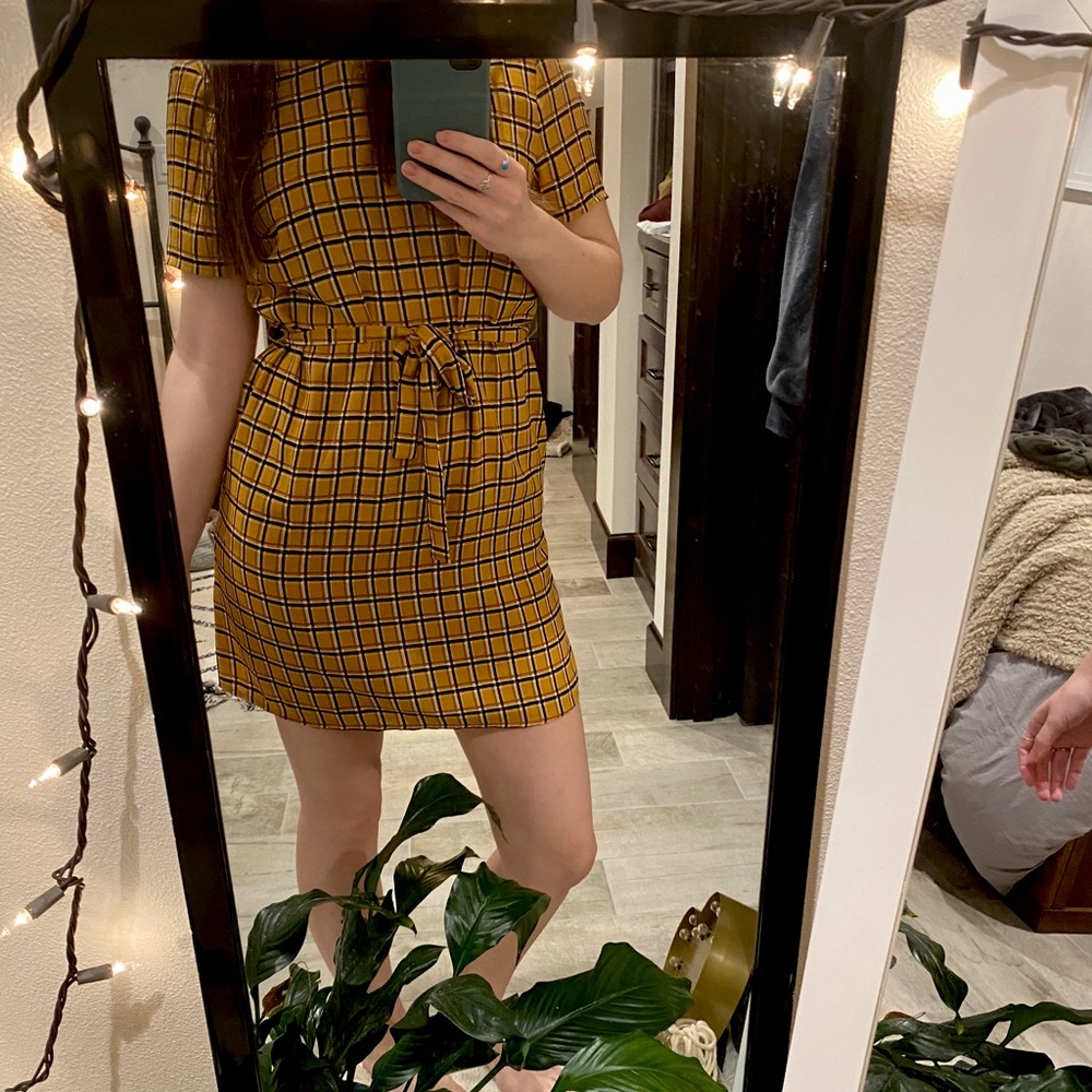 Forever21 Clueless Inspired Shift Dress with Belt
